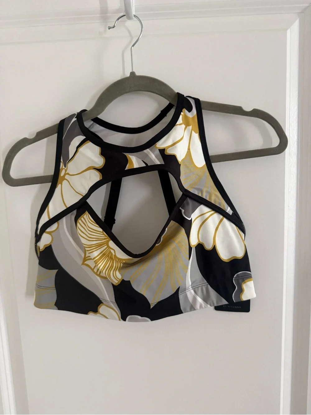 Savage Fenty High-Neck Cutout Sports Bra - Black, WhiteYellow Floral sz XL NWT